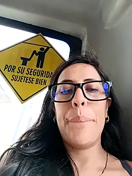 Snapshot of Lena-32 chatting on December 18, 6:57 pm Lena-32 online show from December 18, 6:57 pm