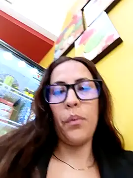 Snapshot of Lena-32 chatting on March 3, 4:47 pm Lena-32 online show from March 3, 4:47 pm