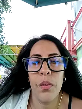 Snapshot of Lena-32 chatting on December 16, 6:49 pm Lena-32 online show from December 16, 6:49 pm