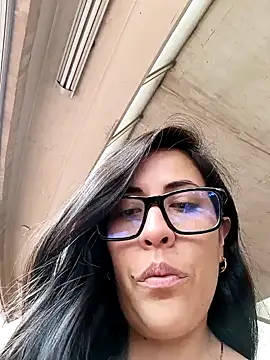 Snapshot of Lena-32 chatting on December 17, 8:10 pm Lena-32 online show from December 17, 8:10 pm