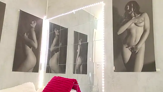 Snapshot of celia_chanel chatting on February 16, 6:12 am celia chanel online show from February 16, 6:12 am