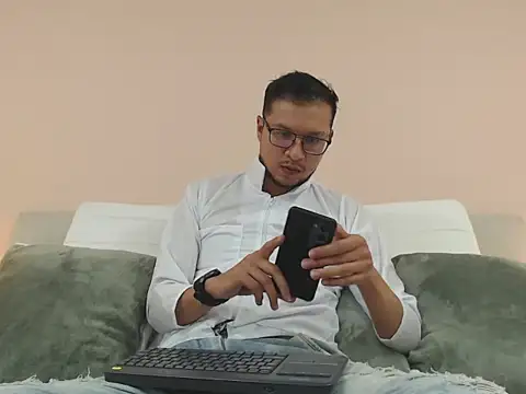 andy loverxx online show from March 29, 12:45 am