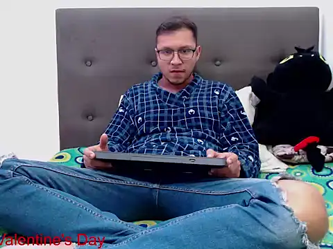 andy loverxx online show from February 18, 12:52 am