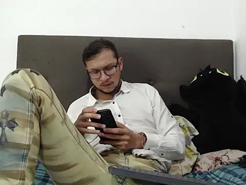 andy loverxx online show from March 11, 12:04 am