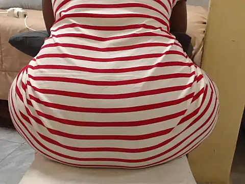 SALTRYHIPS29x online show from February 18, 9:06 am