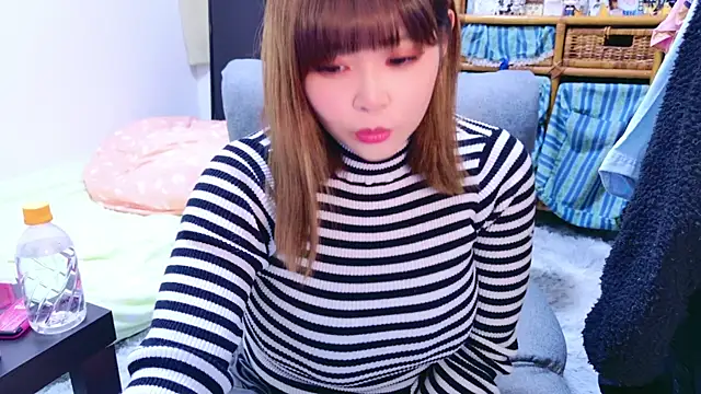 Snapshot of Megu_Melon chatting on January 3, 10:09 am Megu Melon online show from January 3, 10:09 am