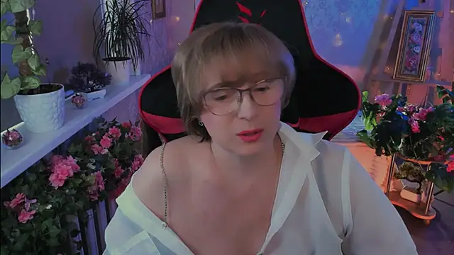 sugar vivien online show from June 15, 2:17 pm