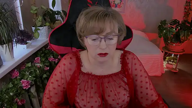 sugar vivien online show from March 26, 11:30 am