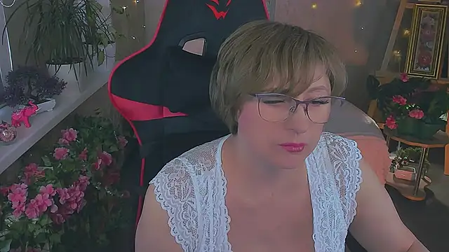 sugar vivien online show from April 28, 1:37 pm