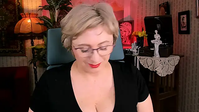 Snapshot of sugar_vivien chatting on February 20, 1:08 pm sugar vivien online show from February 20, 1:08 pm