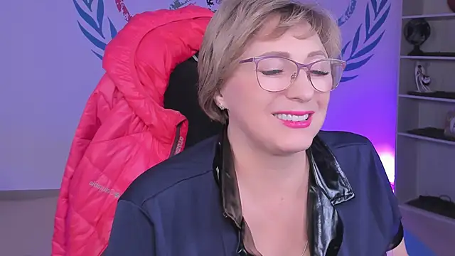 Snapshot of sugar_vivien chatting on September 25, 6:58 pm sugar vivien online show from September 25, 6:58 pm