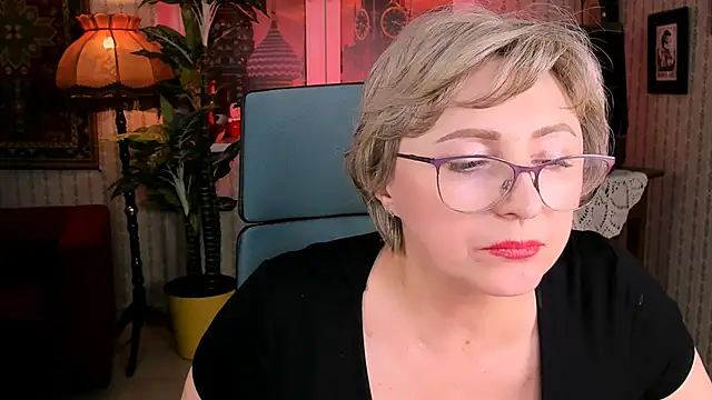 Snapshot of sugar_vivien chatting on February 20, 4:14 pm sugar vivien online show from February 20, 4:14 pm