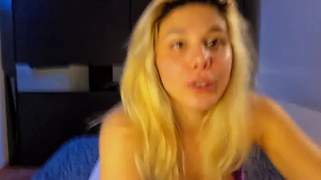 LeylaRosse online show from April 10, 7:59 am