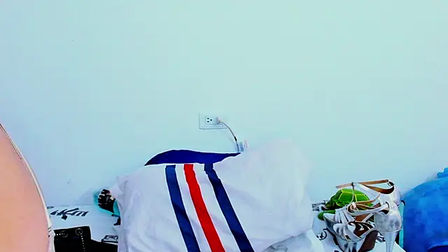 HorniestMilf online show from March 1, 2:55 am