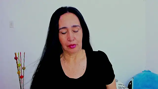 HorniestMilf online show from February 5, 9:43 pm