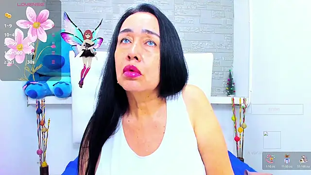 HorniestMilf online show from October 24, 9:14 pm