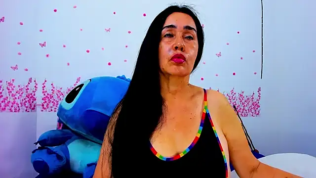 Snapshot of HorniestMilf chatting on July 5, 8:48 pm HorniestMilf online show from July 5, 8:48 pm