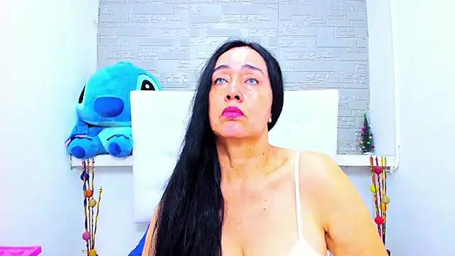 HorniestMilf online show from September 26, 9:21 pm