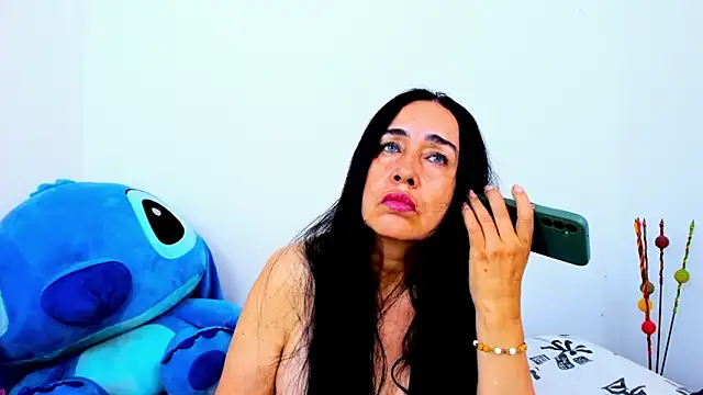 HorniestMilf online show from May 27, 9:11 pm