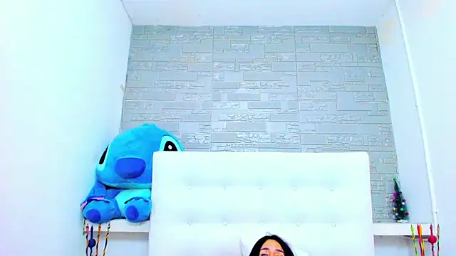 HorniestMilf online show from December 21, 1:30 am