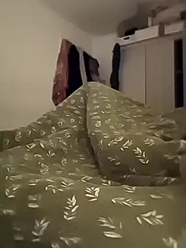 Snapshot of Joinus1988 chatting on December 18, 6:07 am Joinus1988 online show from December 18, 6:07 am