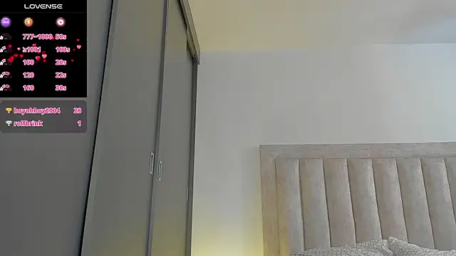 Snapshot of JulianRose_1 chatting on September 26, 1:40 pm JulianRose 1 online show from September 26, 1:40 pm