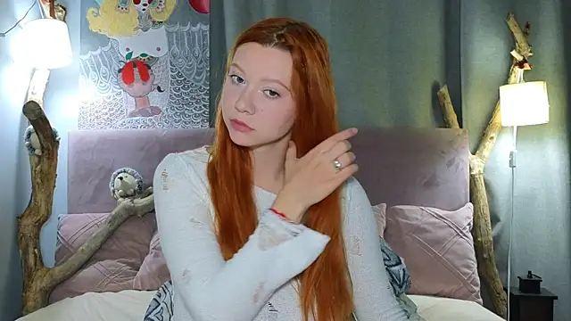 Snapshot of MileyMiller chatting on July 11, 11:10 am MileyMiller online show from July 11, 11:10 am