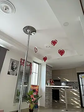 Melina-Smith online show from March 6, 10:05 pm