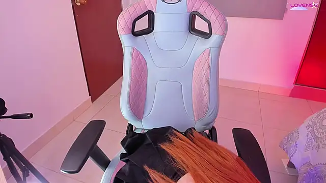 Eyleen 24 online show from December 17, 11:32 pm