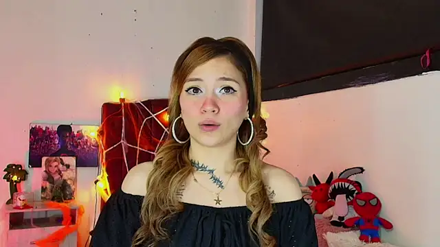 alisson zafiro  online show from October 24, 3:05 am