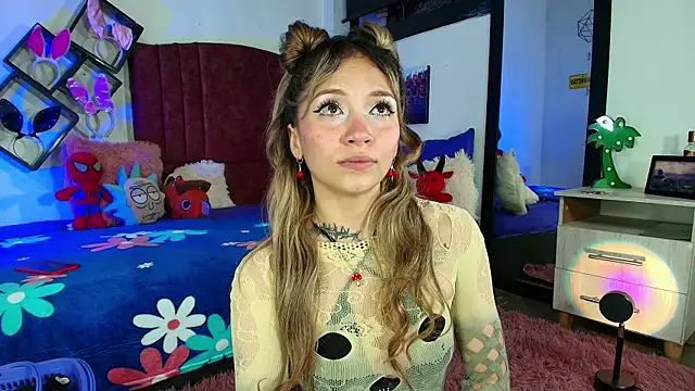 alisson zafiro  online show from March 2, 2:51 am