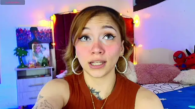 alisson zafiro  online show from October 8, 3:30 am