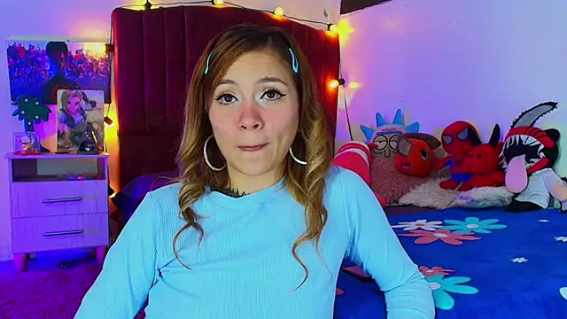 alisson zafiro  online show from October 19, 3:09 am