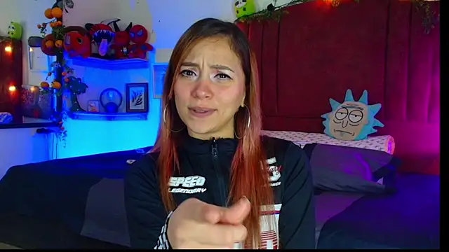 Snapshot of alisson_zafiro_ chatting on January 7, 3:11 am alisson zafiro online show from January 7, 3:11 am