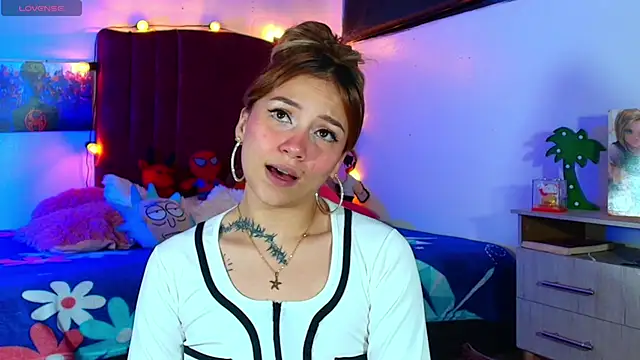 alisson zafiro  online show from September 25, 3:12 am