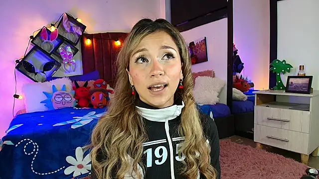 alisson zafiro  online show from March 9, 9:24 am