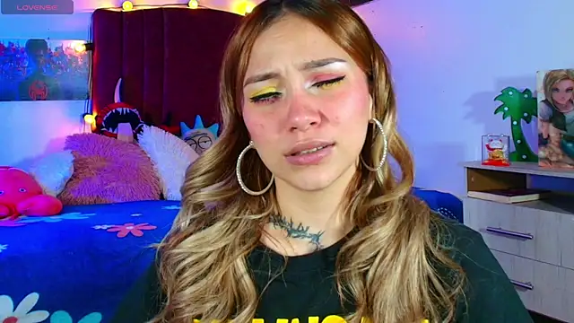 alisson zafiro  online show from September 22, 3:12 am