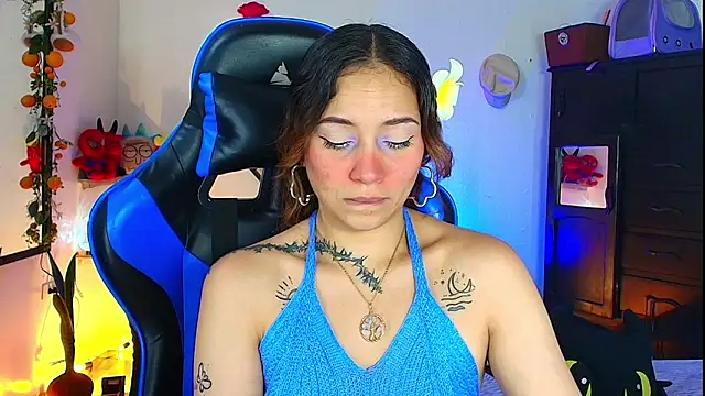 alisson zafiro  online show from May 28, 7:42 pm