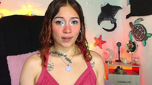 Snapshot of alisson_zafiro_ chatting on July 19, 9:06 am alisson zafiro online show from July 19, 9:06 am