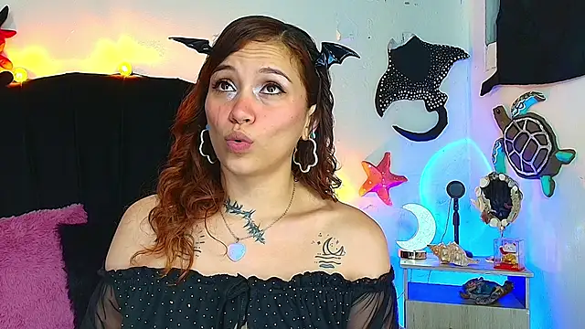 Snapshot of alisson_zafiro_ chatting on July 17, 8:55 am alisson zafiro online show from July 17, 8:55 am