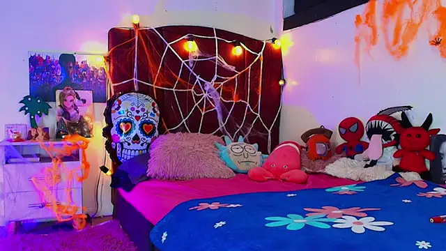 alisson zafiro  online show from October 29, 3:27 am