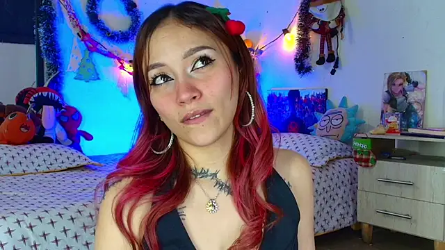 Snapshot of alisson_zafiro_ chatting on December 19, 3:21 am alisson zafiro online show from December 19, 3:21 am