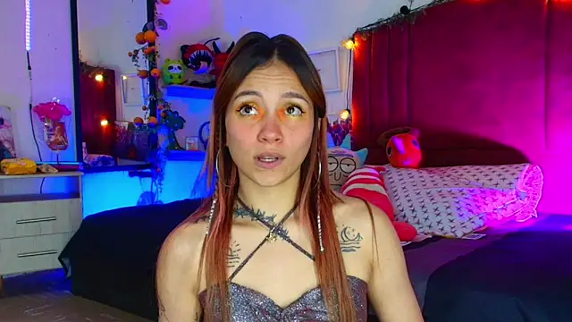 Snapshot of alisson_zafiro_ chatting on January 13, 3:32 am alisson zafiro online show from January 13, 3:32 am