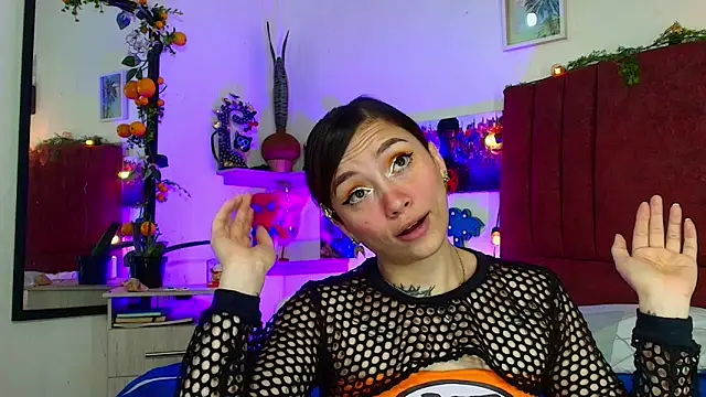 alisson zafiro  online show from March 30, 3:30 am