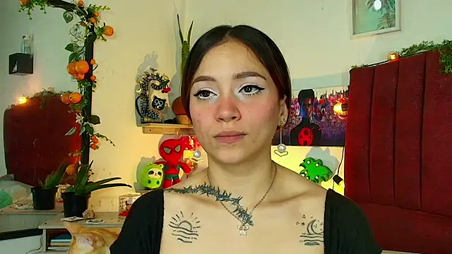 alisson zafiro  online show from March 31, 3:19 am