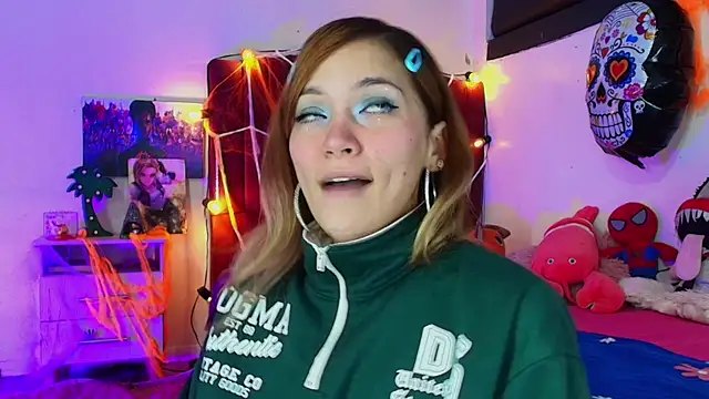 alisson zafiro  online show from October 30, 3:27 am