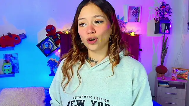 Snapshot of alisson_zafiro_ chatting on February 27, 3:18 am alisson zafiro online show from February 27, 3:18 am