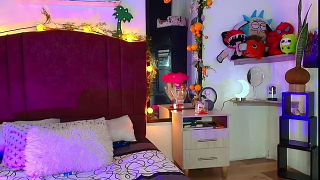 alisson zafiro  online show from May 3, 2:38 am