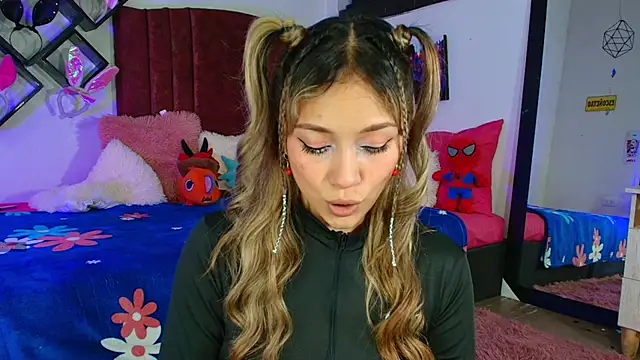 alisson zafiro  online show from February 22, 3:12 am