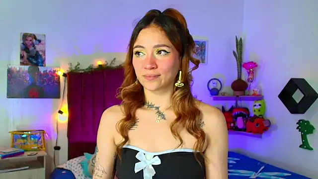 Snapshot of alisson_zafiro_ chatting on February 15, 7:57 pm alisson zafiro online show from February 15, 7:57 pm